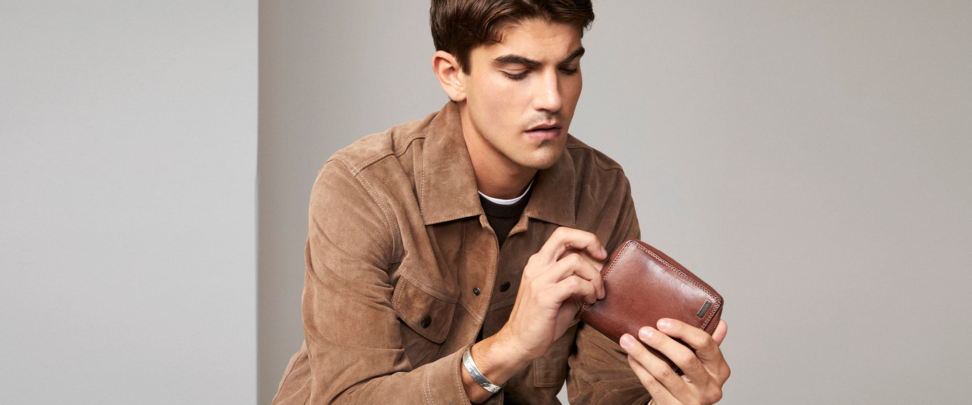 Men's Tabbed Wallets